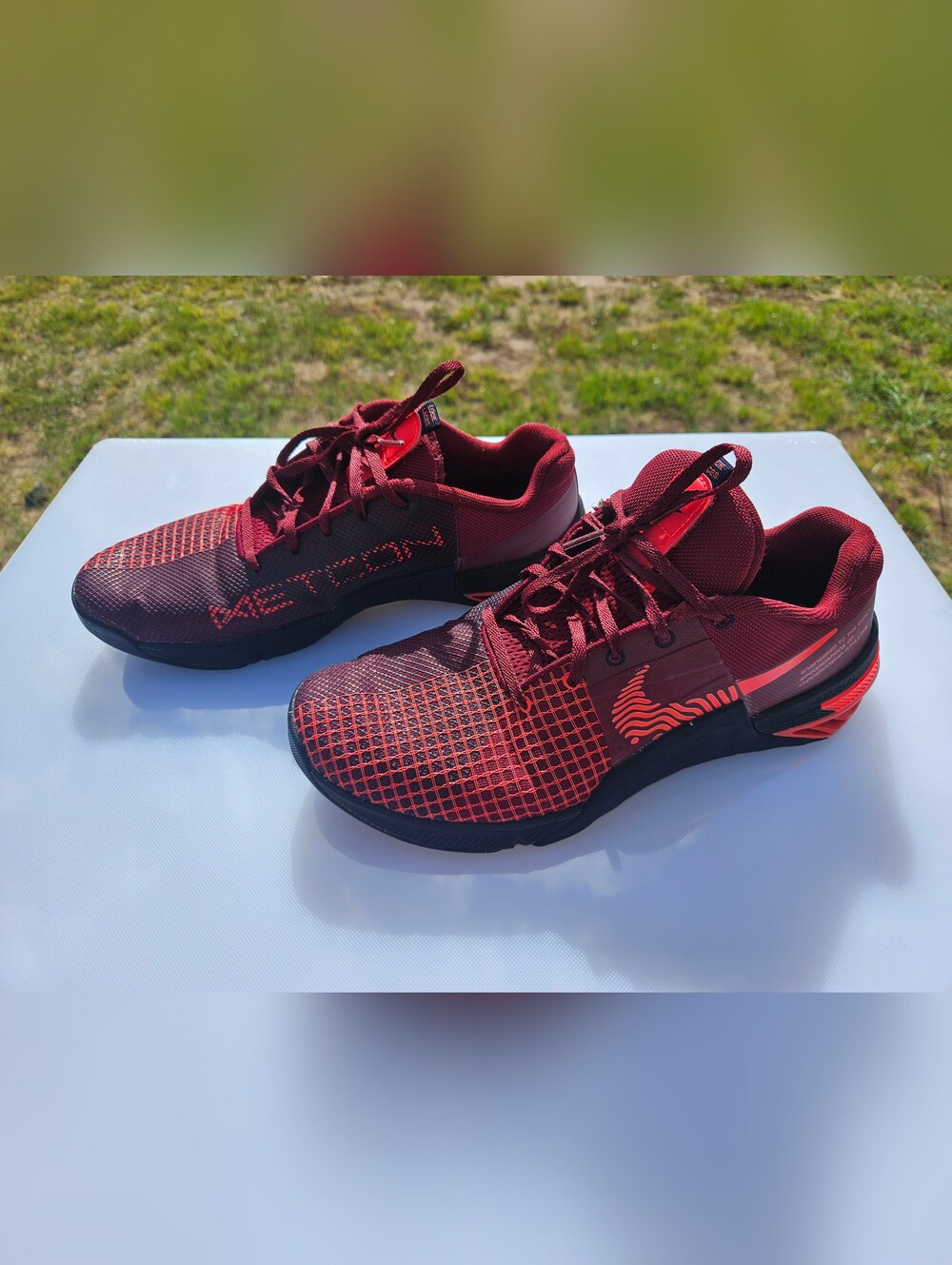 Nike Metcon 8 - Team Red & Bright Crimson